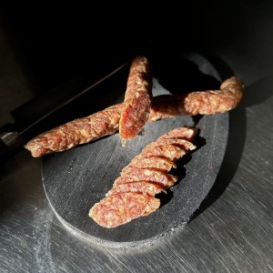 Kiełbasa suszona wieprzowa z czosnkiem 100 g.